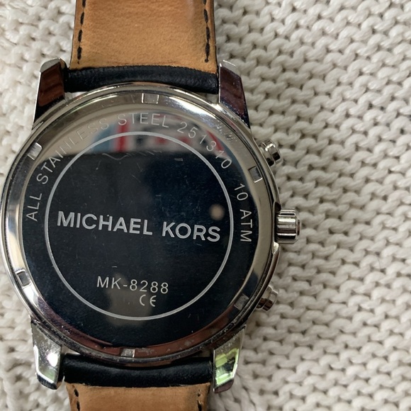 Michael Kors Genuine Leather Watch Men’s - Picture 7 of 8